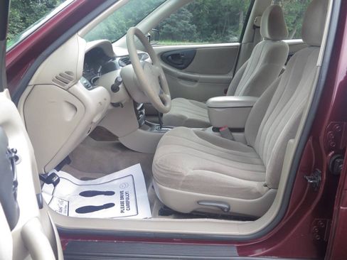 Used 2001 Chevrolet Malibu V6 FWD image 10