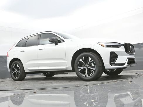 New 2026 Volvo XC60 B5 Core image 23