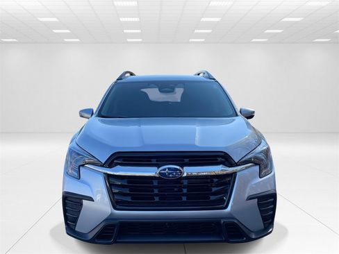Used 2023 Subaru Ascent Premium w/ Convenience Package image 2