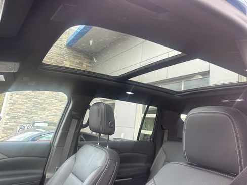 Used 2026 Chevrolet Traverse LT w/ Sun and Wheel Package image 11