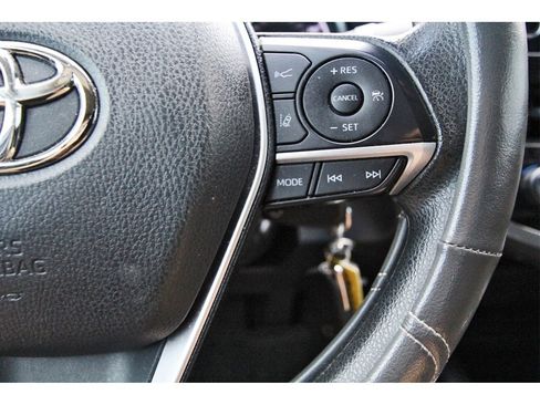 Used 2022 Toyota Camry LE image 16