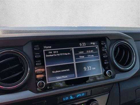 Used 2022 Toyota Tacoma TRD Sport w/ Technology Package RWD image 13