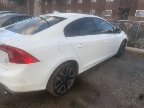 Used 2017 Volvo S60 T5 Dynamic w/ Vision Package image 3