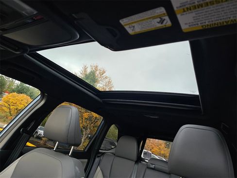 Used 2025 Subaru Forester Limited image 22