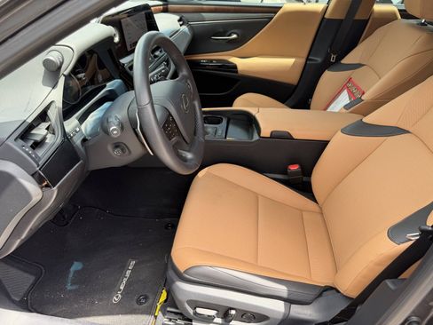Used 2024 Lexus ES 350 w/ Premium Package FWD image 22