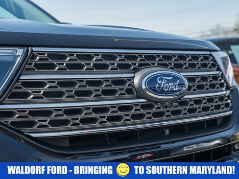 Used 2022 Ford Explorer King Ranch image 14