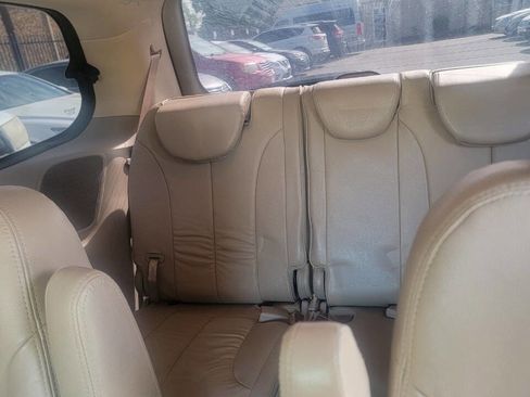 Used 2012 Kia Sedona EX w/ Luxury Pkg FWD image 28