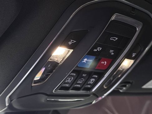 Used 2022 Jeep Wagoneer Series III w/ Premium Group I image 48