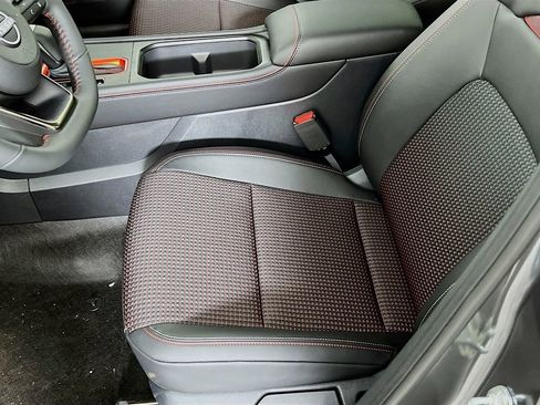 New 2026 Nissan Kicks SR image 17