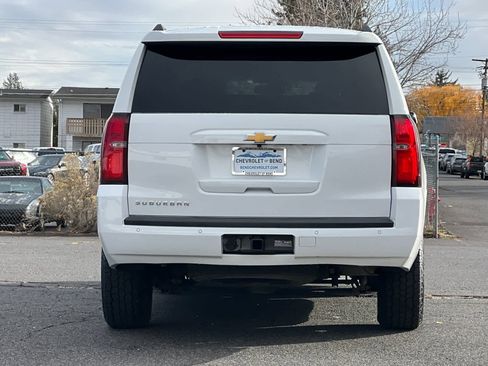 Used 2017 Chevrolet Suburban LT image 7