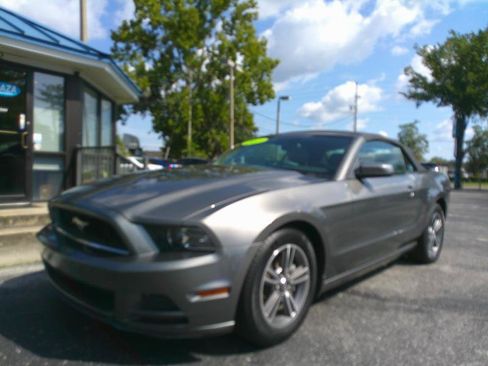 Used 2013 Ford Mustang Premium RWD image 2