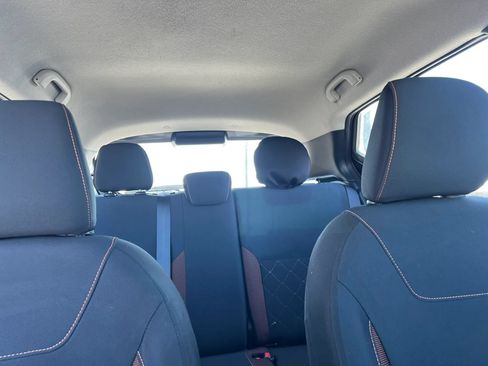Used 2018 Nissan Kicks SR FWD image 19