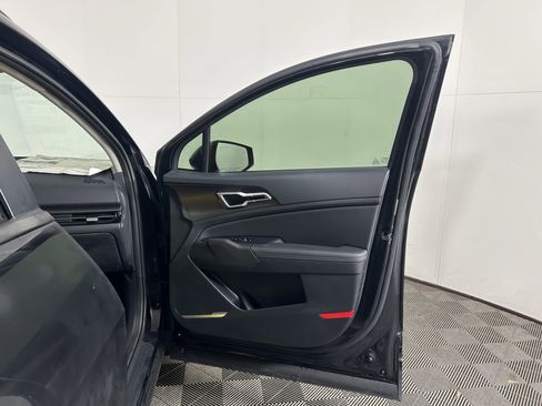 New 2026 Kia Sportage EX w/ EX Panorama Roof Package image 57