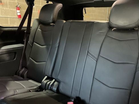 Used 2017 Cadillac Escalade ESV Platinum image 17