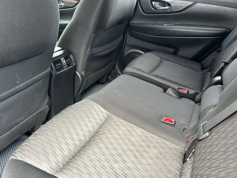 Used 2017 Nissan Rogue S w/ S Appearance Package image 12