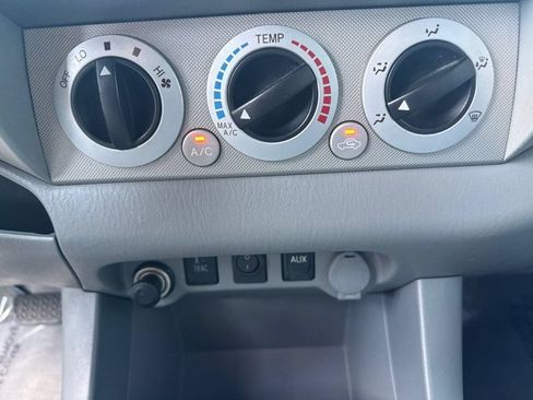 Used 2010 Toyota Tacoma 4x4 Access Cab V6 image 25