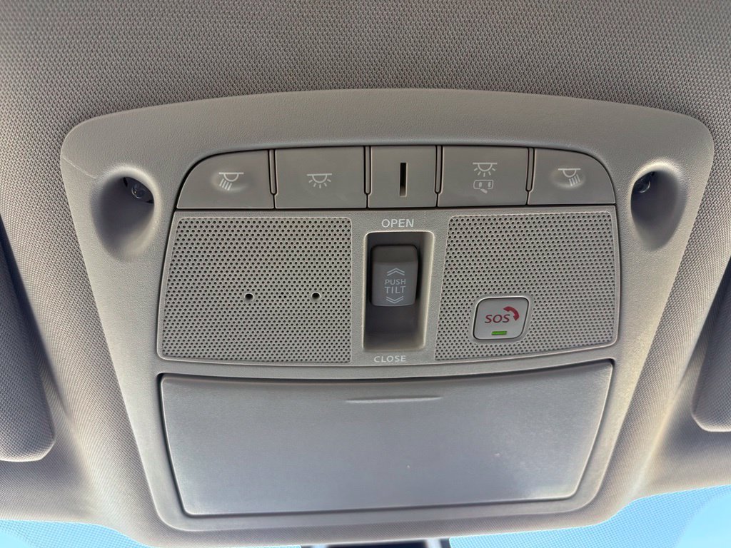 Used 2023 Nissan Maxima Platinum w/ Sport Mat Group FWD image 42