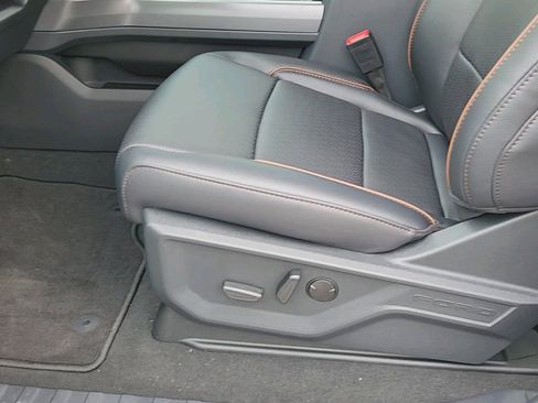 New 2025 Ford F250 Lariat w/ Lariat Ultimate Package image 16