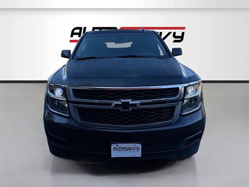 Used 2017 Chevrolet Suburban LS image 26