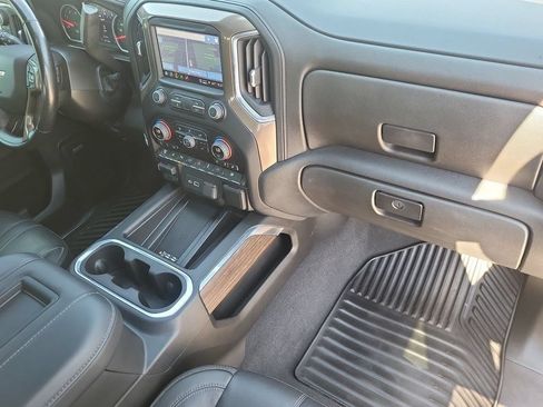 Used 2022 Chevrolet Silverado 2500 High Country w/ Technology Package AWD/4WD image 35