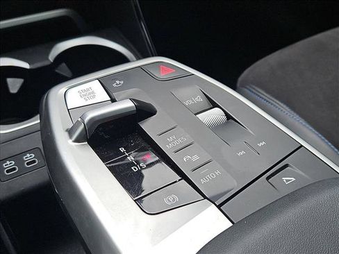 Used 2025 BMW X1 xDrive28i w/ Premium Package image 12