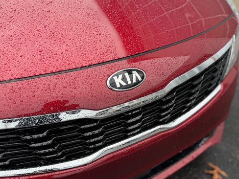 Used 2019 Kia Optima SX image 13