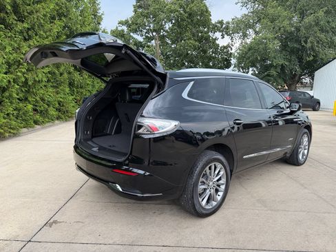 Used 2024 Buick Enclave Avenir w/ Avenir Technology Package AWD/4WD image 33