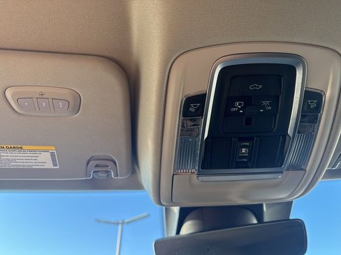 Certified 2022 RAM 1500 Laramie image 22