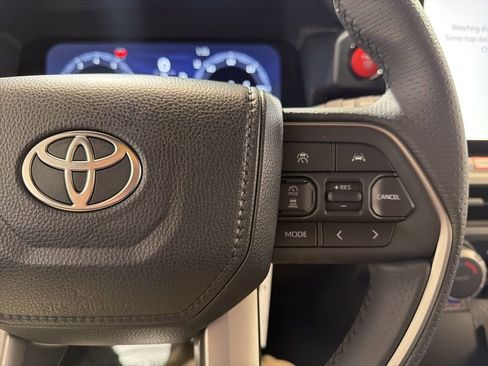 Used 2026 Toyota 4Runner 4WD image 27