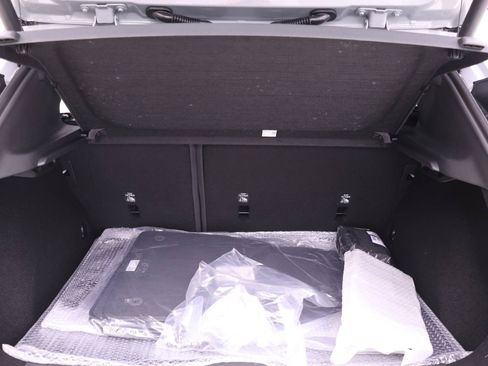 New 2026 Volvo EX30 Cross Country Ultra image 13