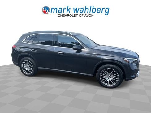 Used 2024 Mercedes-Benz GLC 300 4MATIC image 9
