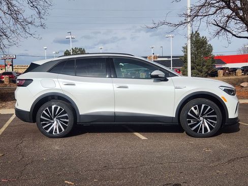 New 2026 Volkswagen ID.4 Pro image 2