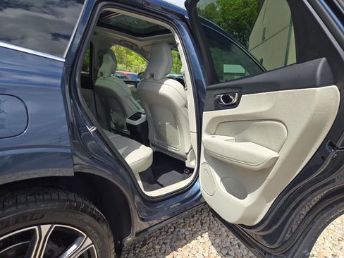 Used 2019 Volvo XC60 T5 Inscription w/ Protection Package Premier AWD/4WD image 25