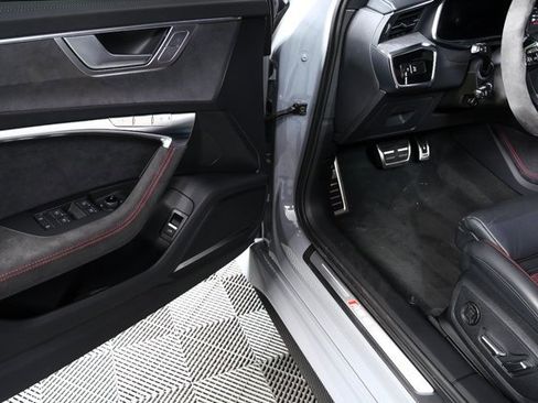 Used 2025 Audi RS 6 performance image 8