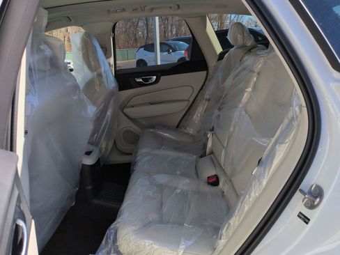 New 2026 Volvo XC60 T8 Ultra w/ Protection Package Premier image 13