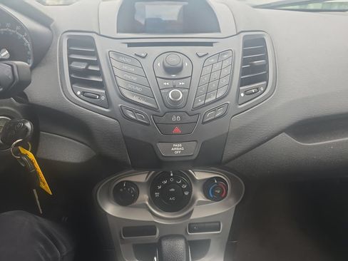 Used 2014 Ford Fiesta SE FWD image 15