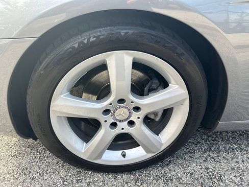 Used 2013 Mercedes-Benz SLK 250 image 17