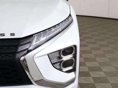 Used 2024 Mitsubishi Eclipse Cross LE image 11