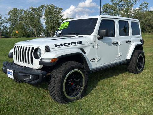 Used 2018 Jeep Wrangler Unlimited Sahara w/ Quick Order Package 24M Moab AWD/4WD image 1