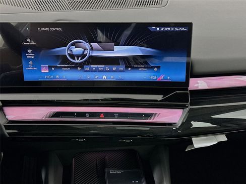 New 2026 BMW 550e xDrive w/ Executive Package image 16