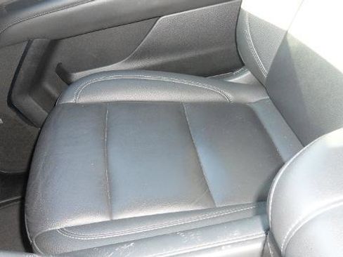 Used 2024 Chevrolet Suburban LT image 27