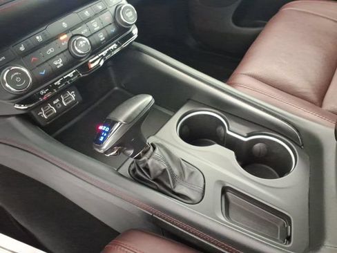 Used 2024 Dodge Durango GT AWD/4WD image 22