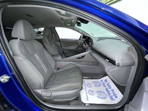 Used 2022 Hyundai Elantra SEL FWD image 27