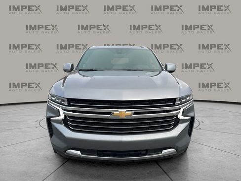 Used 2022 Chevrolet Suburban LT image 8