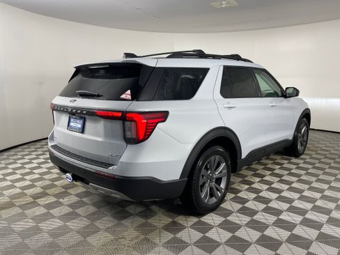 New 2026 Ford Explorer Active w/ Active Comfort Package image 6