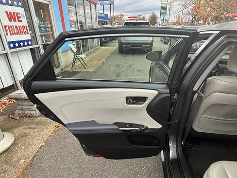 Used 2013 Toyota Avalon XLE Premium image 31