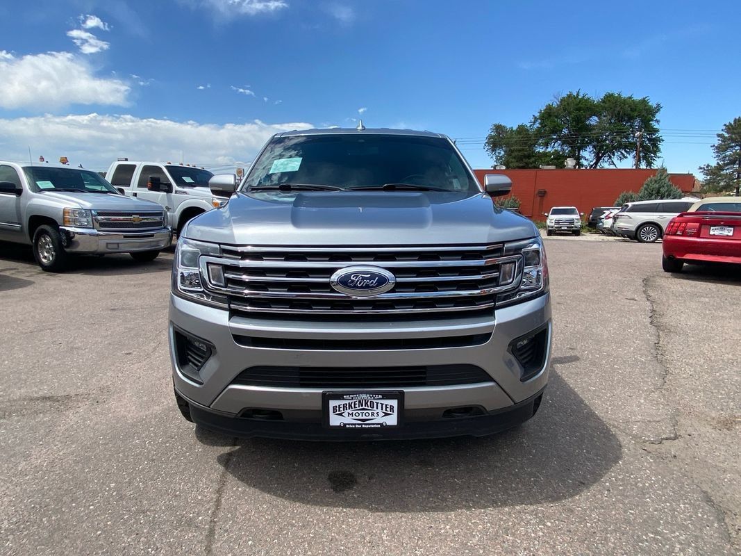 Used 2020 Ford Expedition XLT w/ Equipment Group 202A AWD/4WD image 8