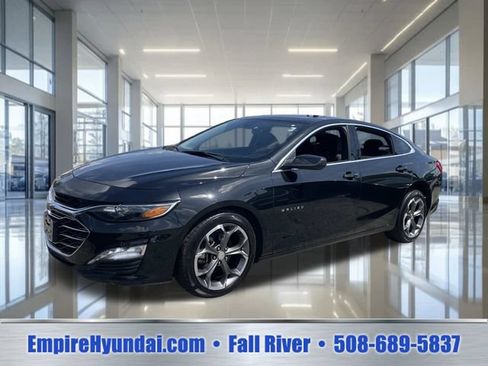 Used 2024 Chevrolet Malibu LT FWD image 1