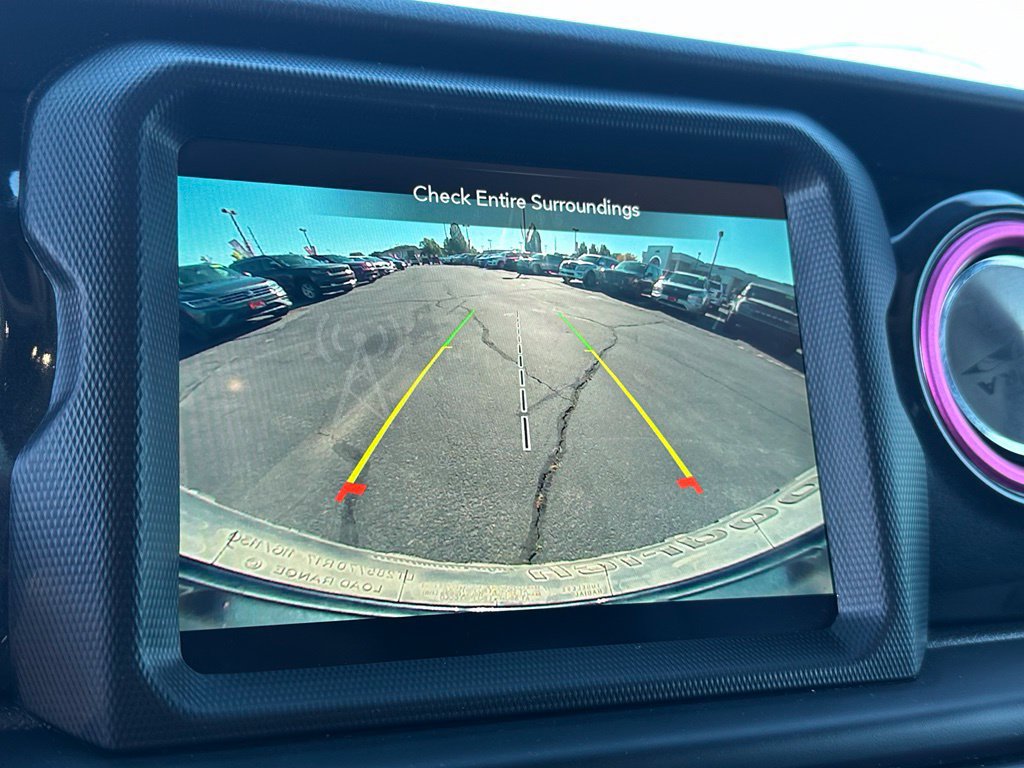 Used 2022 Jeep Wrangler Unlimited Sahara AWD/4WD image 34