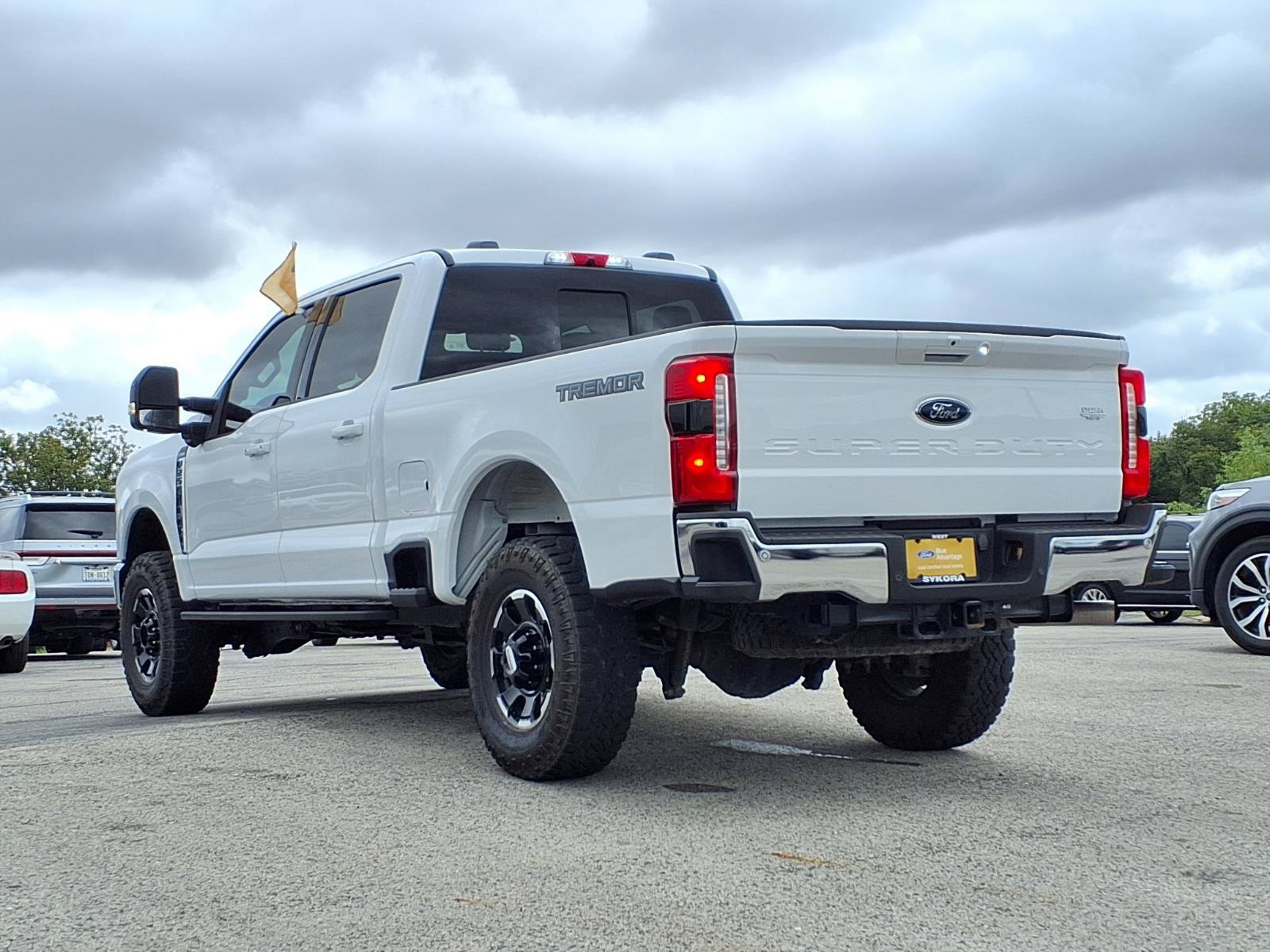 Certified 2025 Ford F250 Lariat w/ Tremor Off-Road Package AWD/4WD image 6